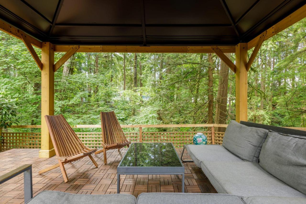 Beautiful Villa With Heated Pool Hot Tub By Forest นอร์ทแวนคูเวอร์ ภายนอก รูปภาพ